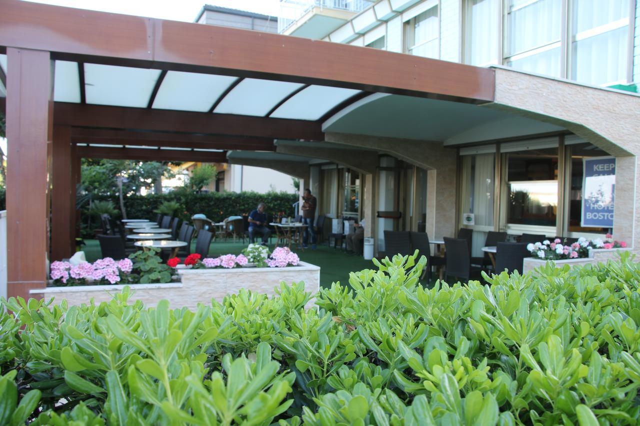 Hotel Boston Alba Adriatica Exterior photo
