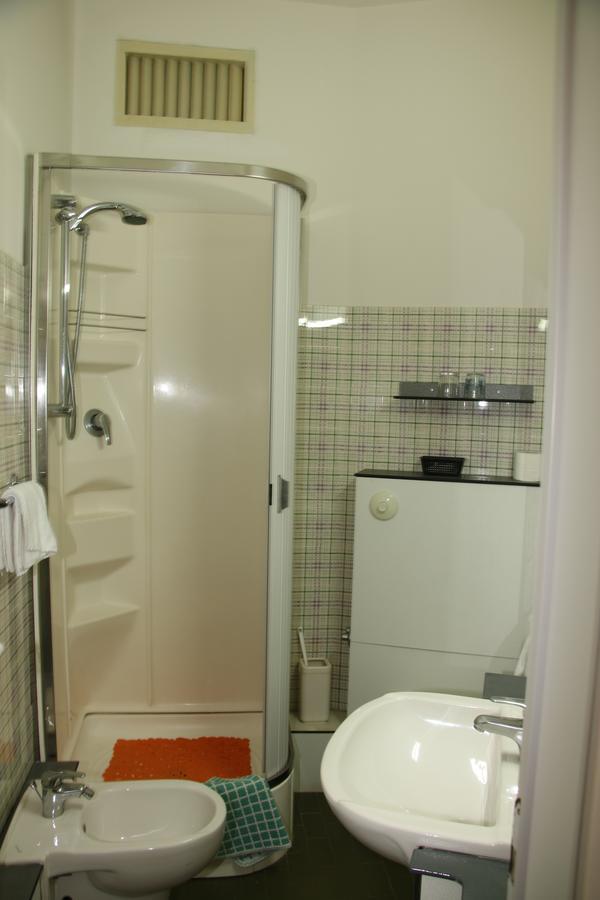 Hotel Boston Alba Adriatica Exterior photo