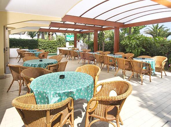 Hotel Boston Alba Adriatica Exterior photo